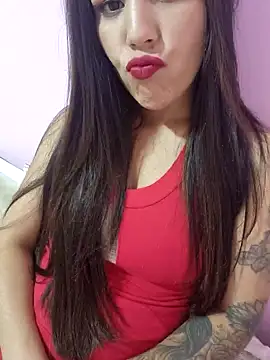 Snapshot of Anne04 chatting on December 19, 2024, 12:24 am Anne04 online show from December 19, 2024, 12:24 am