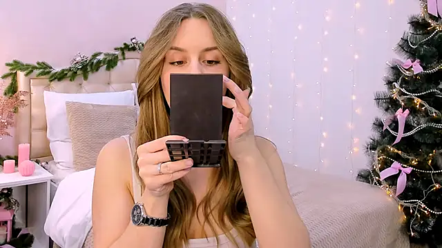 Snapshot of RozzitaBedberry chatting on January 13, 2025, 5:02 pm RozzitaBedberry online show from January 13, 2025, 5:02 pm