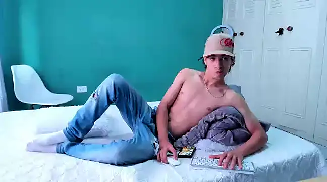 Snapshot of Chandler_ken chatting on January 4, 2025, 6:40 pm Chandler ken online show from January 4, 2025, 6:40 pm