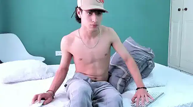 Snapshot of Chandler_ken chatting on January 11, 2025, 5:29 pm Chandler ken online show from January 11, 2025, 5:29 pm