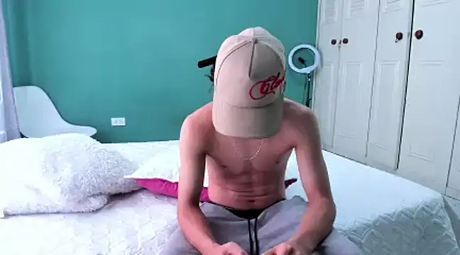 Snapshot of Chandler_ken chatting on February 7, 2025, 7:17 pm Chandler ken online show from February 7, 2025, 7:17 pm