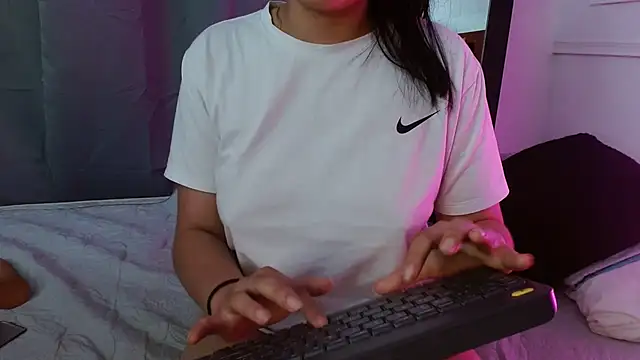 Susana hank2 online show from January 13, 2025, 11:49 pm