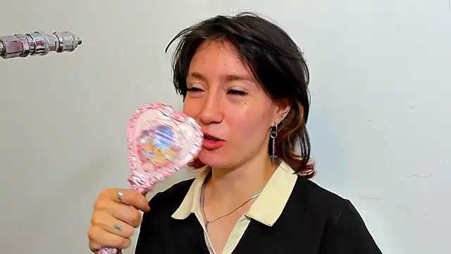 Snapshot of lizzy_davis_1 chatting on February 8, 2026, 3:43 am lizzy davis 1 online show from February 8, 2026, 3:43 am