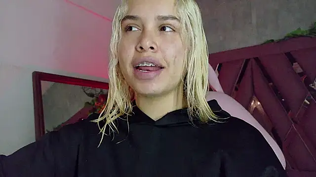 Haelycute online show from February 13, 2026, 12:12 pm