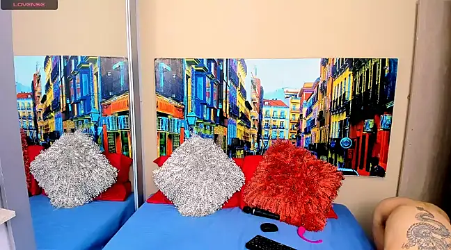 CristalLoren online show from March 15, 2025, 11:40 am