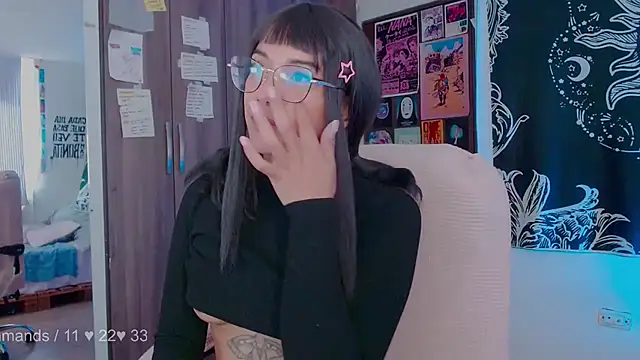 melissahowl online show from October 10, 2025, 1:21 pm