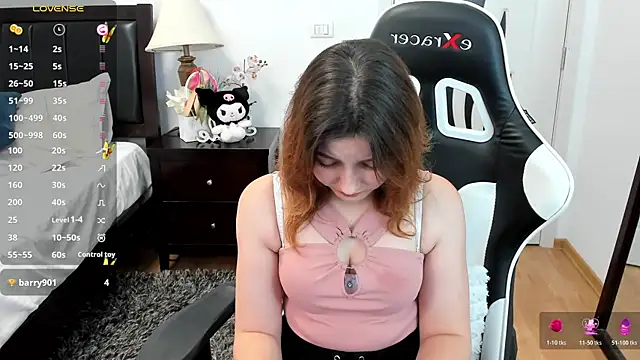 Snapshot of pretty_little_thing chatting on June 22, 2026, 4:48 pm pretty little thing online show from June 22, 2026, 4:48 pm