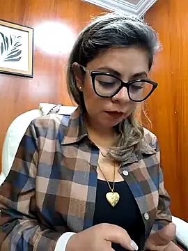 Cata Office-12 online show from September 23, 2025, 3:37 pm