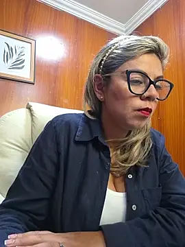 Cata Office-12 online show from October 25, 2025, 4:24 pm