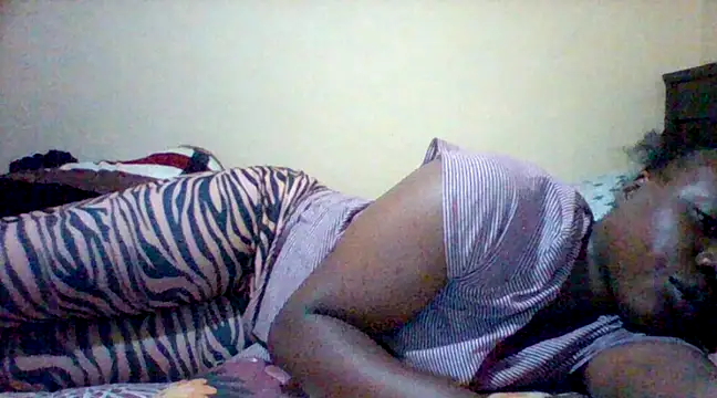 Snapshot of EBONYVANILLA02 chatting on February 26, 2025, 8:33 pm EBONYVANILLA02 online show from February 26, 2025, 8:33 pm