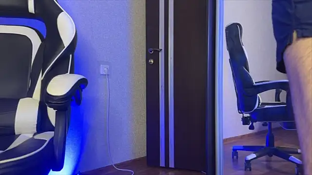 Snapshot of Stick_Twlx chatting on March 2, 2026, 3:41 pm Stick Twlx online show from March 2, 2026, 3:41 pm