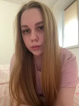 Marylallka5 online show from May 12, 2026, 2:14 pm