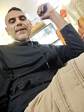 Gillygilly76 online show from October 29, 2025, 2:25 am