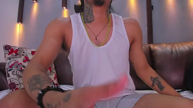  cannabitch online show from December 19, 2024, 1:18 pm