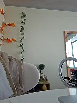 valery mora online show from September 11, 2025, 3:45 pm