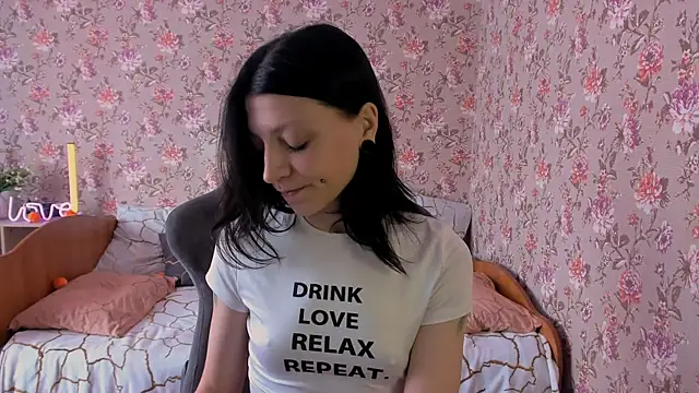 Lolly Haze online show from November 15, 2025, 4:43 am