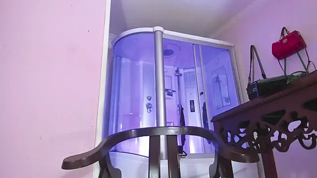 sexy-luna-star-ts online show from November 26, 2025, 10:05 am