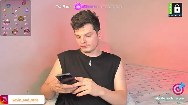 Snapshot of _Ottis_ chatting on January 9, 2025, 12:35 am Ottis online show from January 9, 2025, 12:35 am