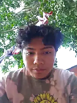 Snapshot of _Ottis_ chatting on January 26, 2025, 8:45 pm Ottis online show from January 26, 2025, 8:45 pm