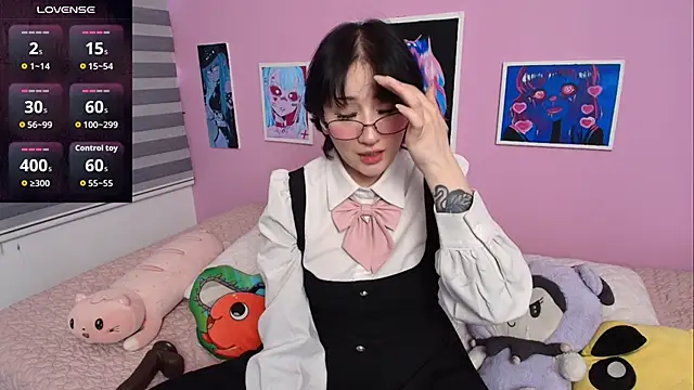 Miwa violet online show from September 26, 2025, 6:34 pm