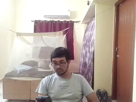 THE NAKED BOY online show from May 10, 2026, 7:02 am