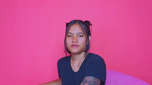 Natsu   online show from December 11, 2024, 10:25 am