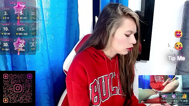sweetlittlelisa online show from December 2, 2024, 8:44 pm