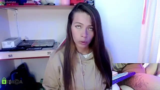 Snapshot of sweetlittlelisa chatting on September 22, 2025, 9:50 pm sweetlittlelisa online show from September 22, 2025, 9:50 pm