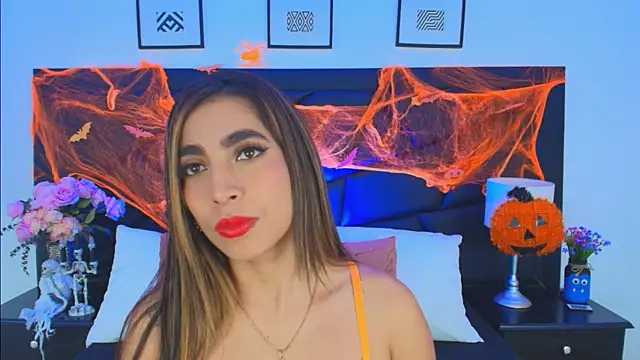 SophieCarther online show from October 24, 2025, 12:01 pm