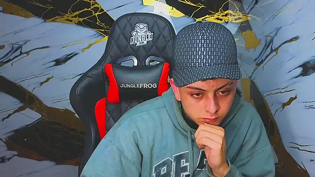 Kevin22 222 online show from November 13, 2025, 5:17 am