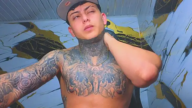 Kevin22 222 online show from December 4, 2025, 4:44 am