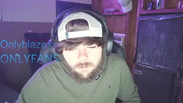 OnlyBlazexx online show from February 6, 2026, 3:44 am