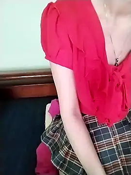 Luxcute286 online show from April 8, 2026, 1:05 am