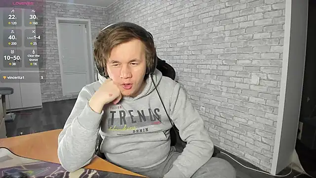 iliaskrislove online show from February 21, 2025, 11:21 pm