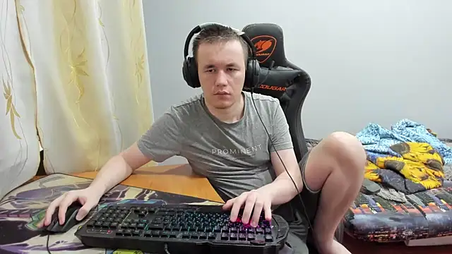 iliaskrislove online show from October 28, 2025, 10:56 pm