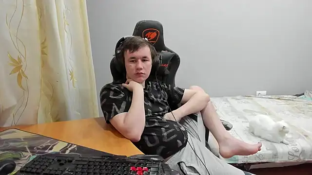 iliaskrislove online show from February 6, 2026, 11:30 pm