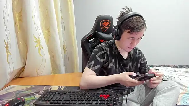 Snapshot of iliaskrislove chatting on June 12, 2026, 9:03 pm iliaskrislove online show from June 12, 2026, 9:03 pm