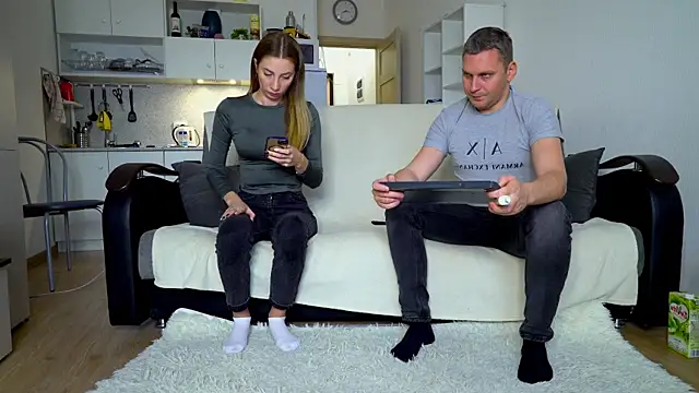 littlesweettifany online show from October 30, 2025, 12:50 pm