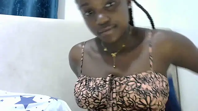 Snapshot of Latiffagodess chatting on October 6, 2025, 2:47 pm Latiffagodess online show from October 6, 2025, 2:47 pm