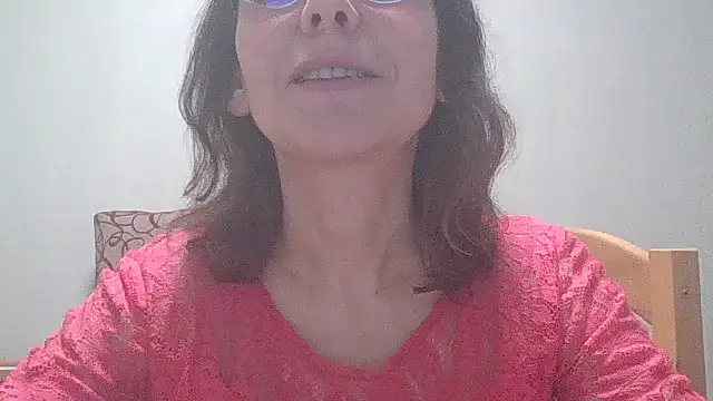 HollyJewel online show from February 14, 2025, 7:33 pm