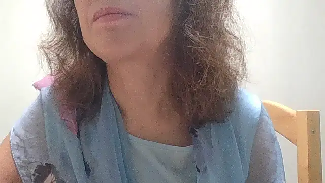 HollyJewel online show from October 7, 2025, 2:58 pm