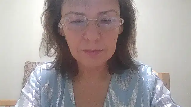 HollyJewel online show from November 17, 2025, 4:13 pm