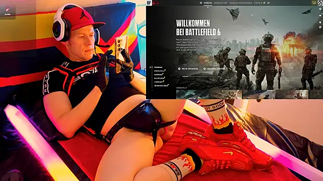 Fuc71 online show from October 27, 2025, 6:01 pm