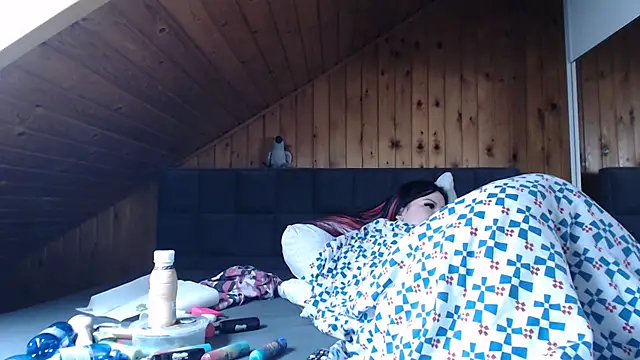 BoeseMoni1998 online show from November 8, 2025, 10:15 am