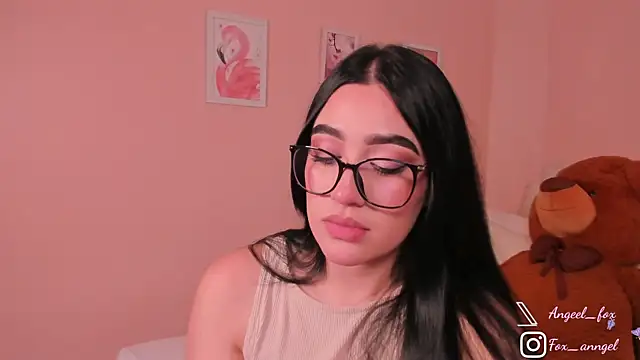 angeel fox online show from November 13, 2025, 4:22 am