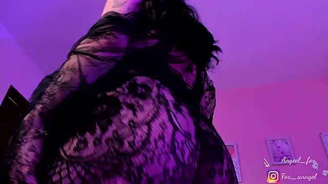 angeel fox online show from April 18, 2026, 4:00 pm