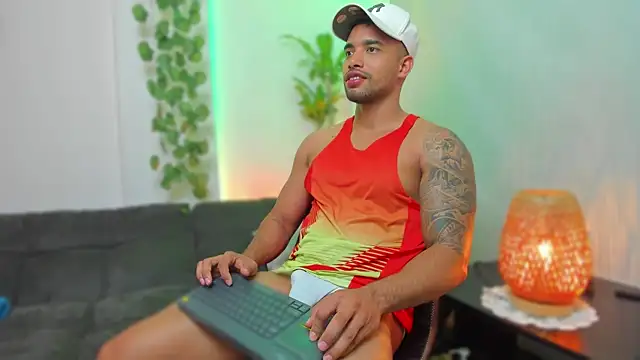 LincomAmith online show from January 4, 2025, 3:18 am