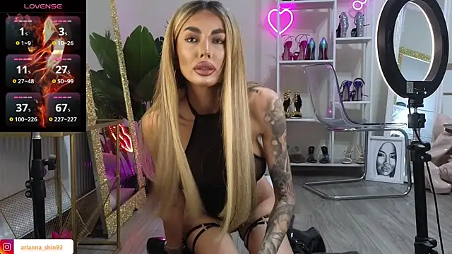 ArianaArianna online show from November 13, 2025, 8:19 pm
