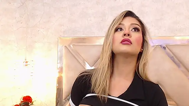 JoannaStanford online show from February 3, 2025, 2:25 am