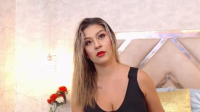 JoannaStanford online show from February 5, 2025, 12:10 am